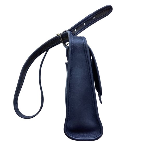 Rare Vintage Coach 9038 Shelburne Flap Navy E8C-9038 - Picture 8 of 9